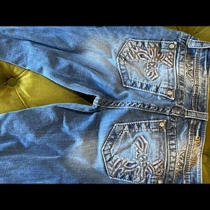 Girls Miss Me Bootcut Jean girls size 24 inseam 29” Cross on back pocket